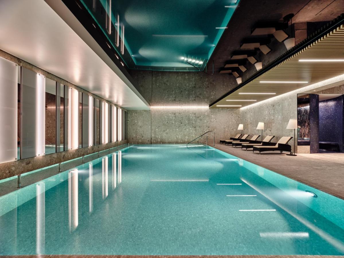 Sheraton Sopot Hotel Luaran gambar The pool at The Dorchester