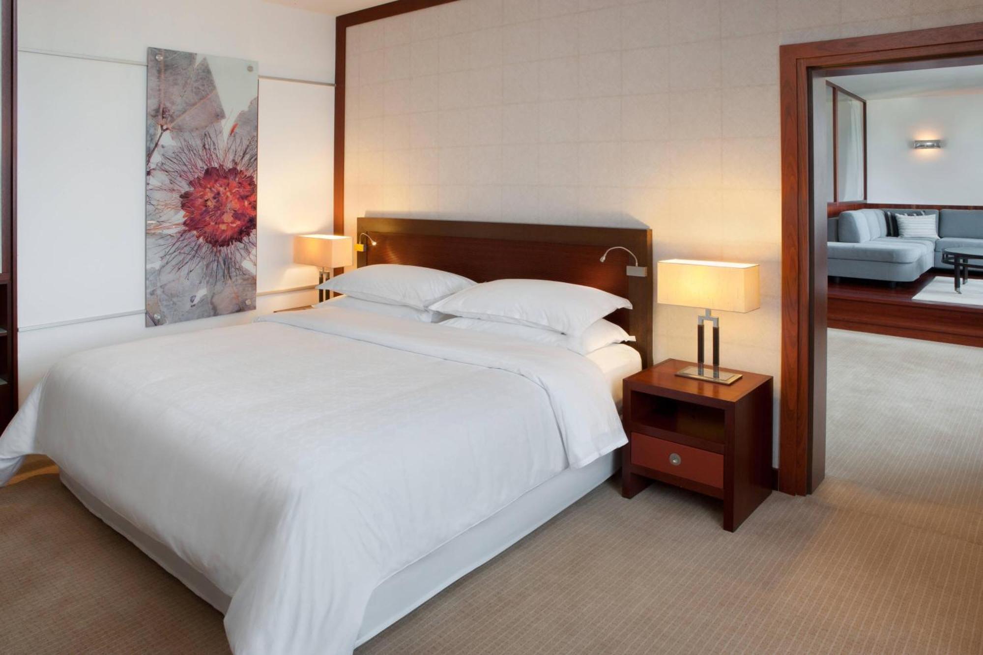 Sheraton Sopot Hotel Luaran gambar A bedroom at the hotel