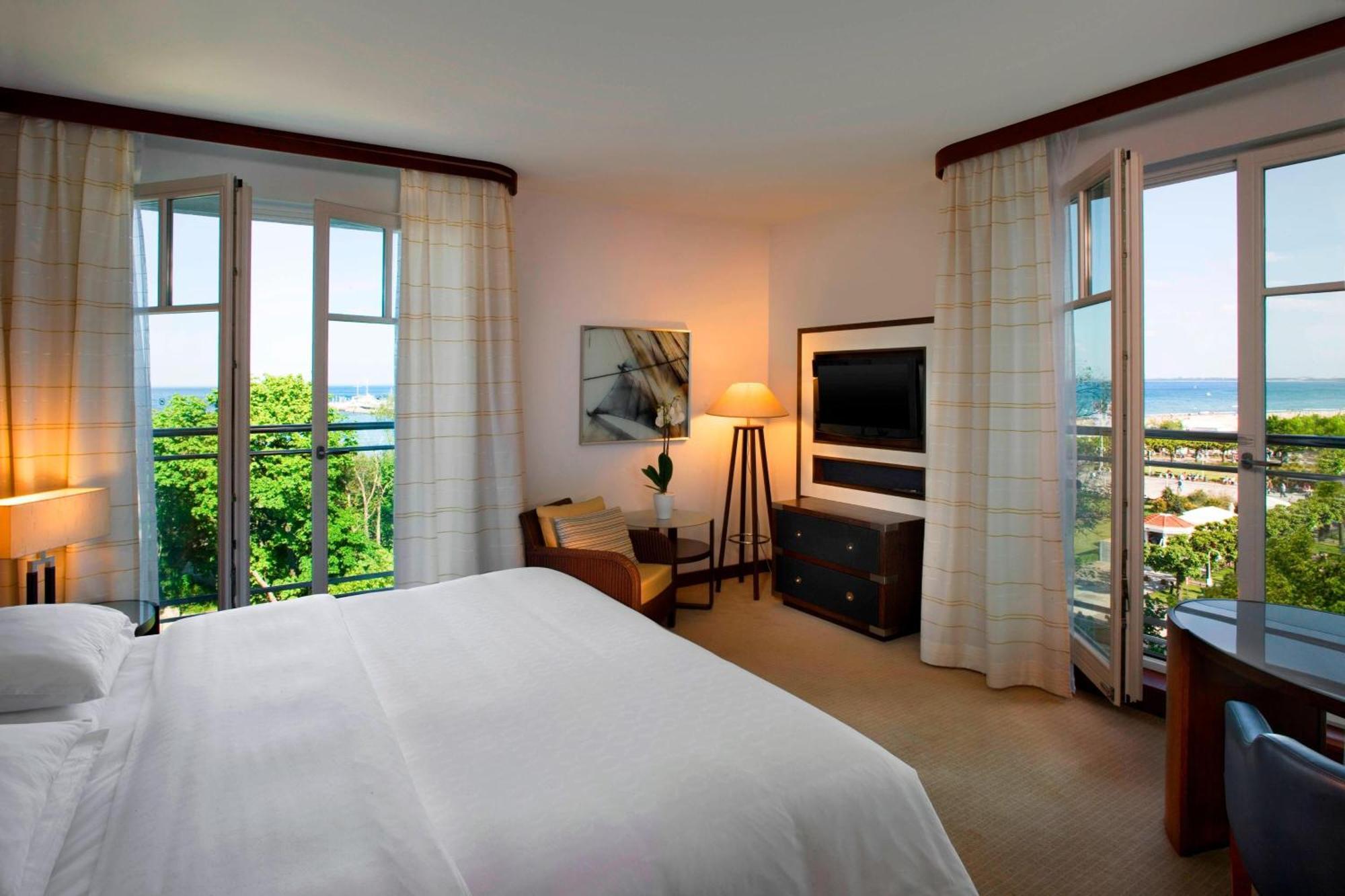 Sheraton Sopot Hotel Luaran gambar A guest room at the Westin La Jolla